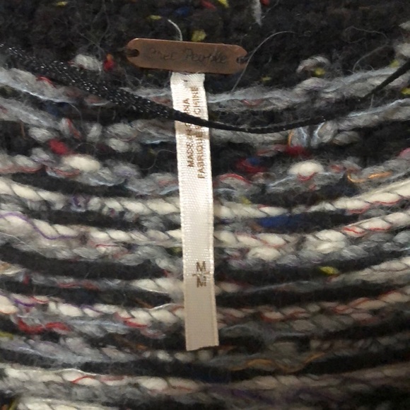 Free People sweater - Picture 3 of 3